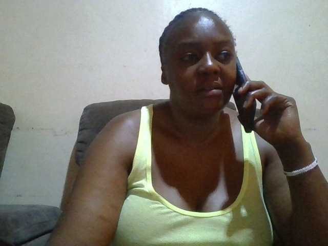 Prettylexxi live cam on BongaCams