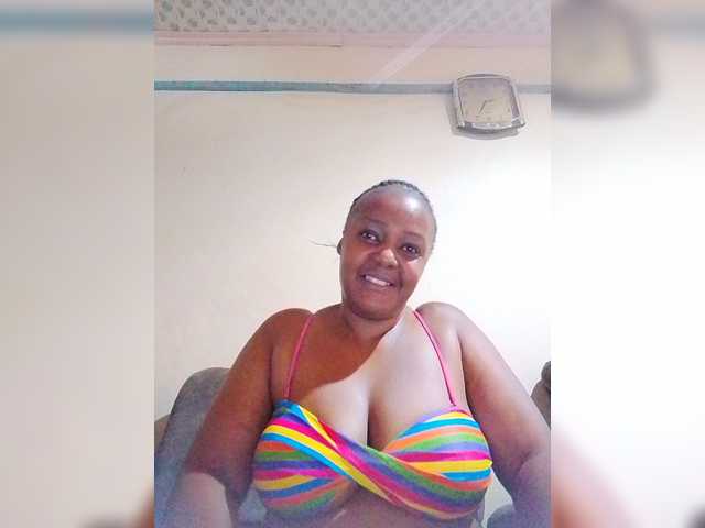Prettylexxi live cam on BongaCams