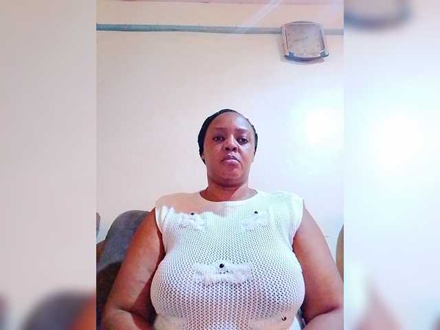 Prettylexxi live cam on BongaCams