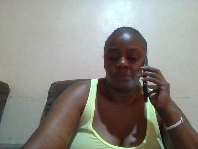 Prettylexxi live cam on BongaCams