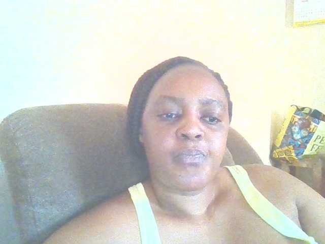 Prettylexxi live cam on BongaCams