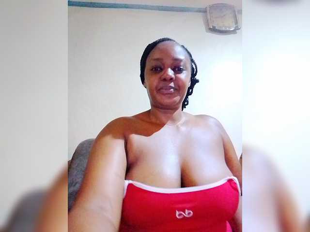 Prettylexxi live cam on BongaCams