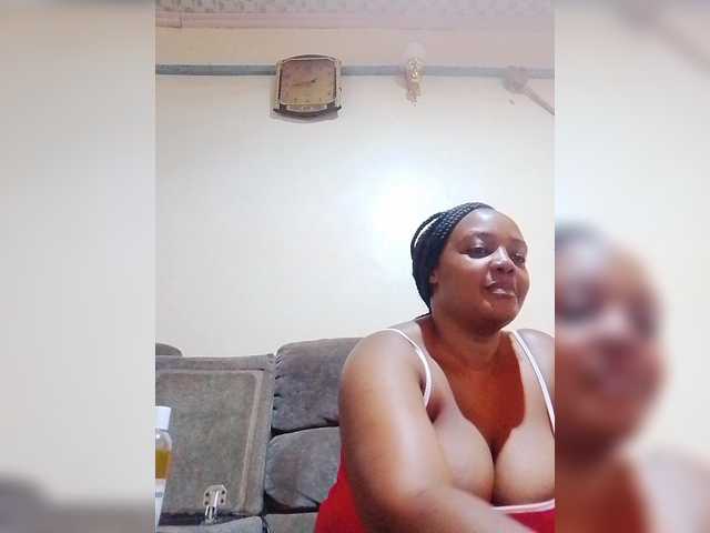 Prettylexxi live cam on BongaCams