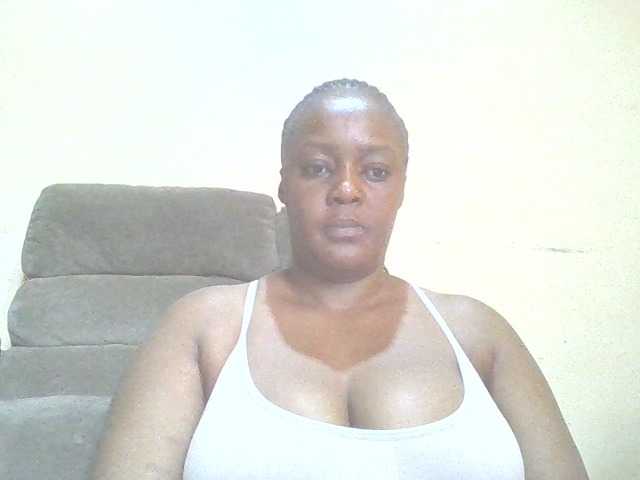 Prettylexxi live cam on BongaCams