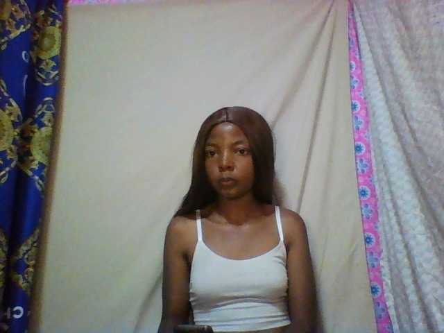 le modèle Babygirl7x est en webcam porno dans un show sur le site bongacams, il possède les tags suivants: Ebony,Brunette,Shaved