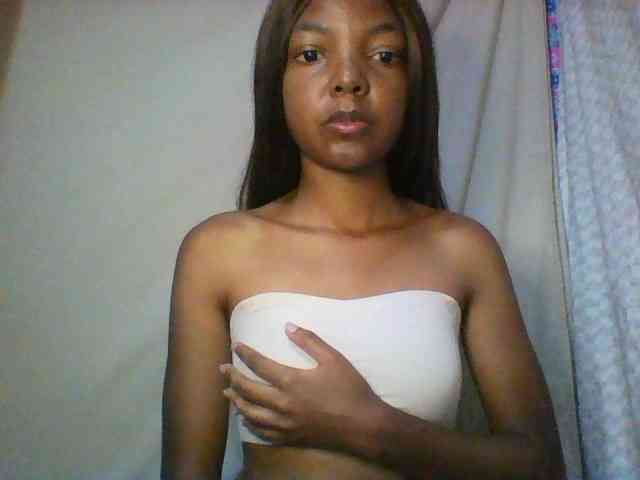 Babygirl7x webcam