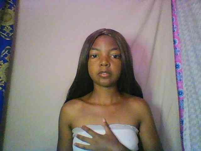 Babygirl7x webcam