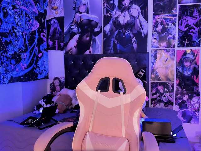 LanaKyutt live cam on BongaCams