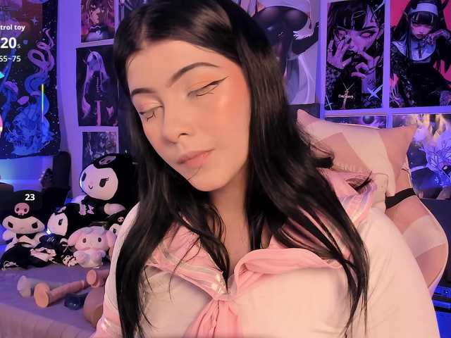 LanaKyutt live cam on BongaCams