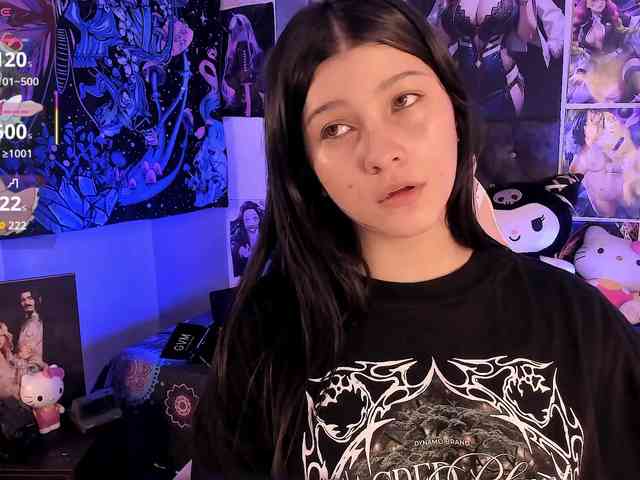 LanaKyutt webcam