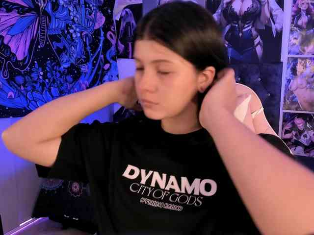 LanaKyutt webcam