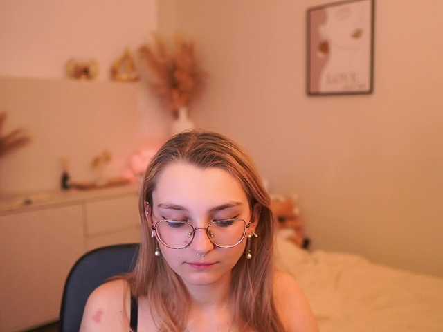 Sophielux18 live cam on BongaCams