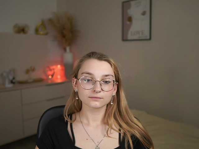 Sophielux18 live cam on BongaCams