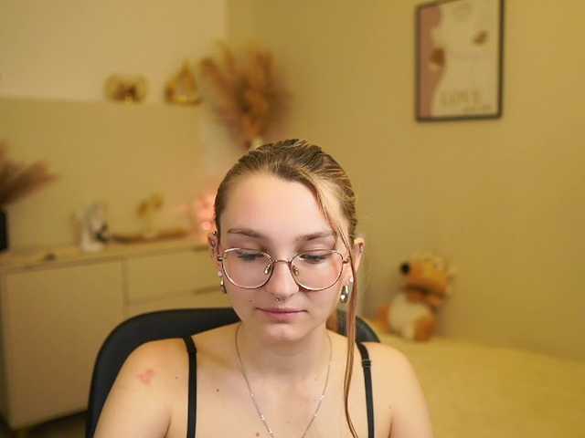 Sophielux18 live cam on BongaCams