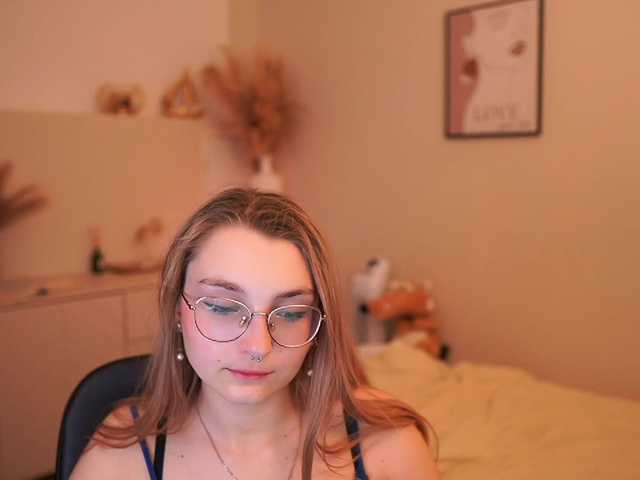 Sophielux18 live cam on BongaCams