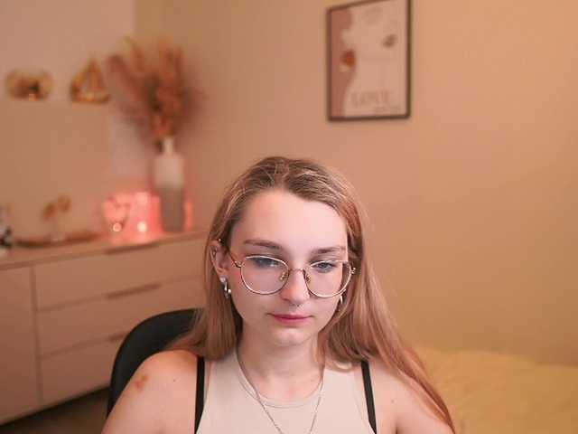 Sophielux18 webcam