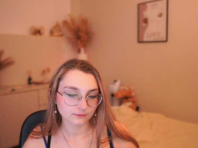 Sophielux18 live cam on BongaCams