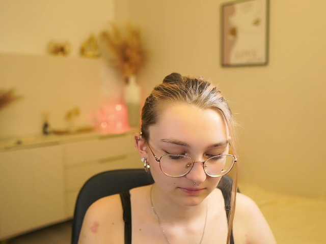 Sophielux18 webcam
