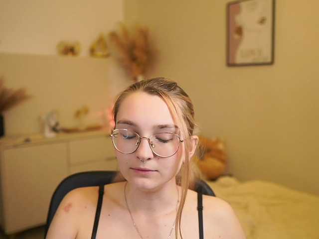 Sophielux18 live cam on BongaCams