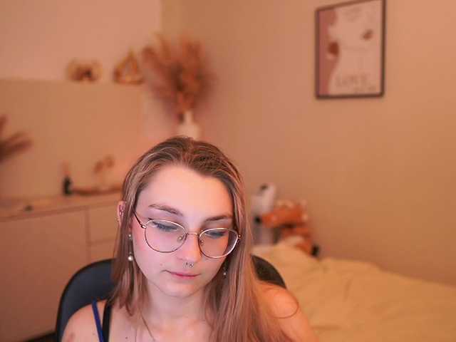 Sophielux18 live cam on BongaCams
