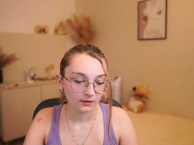 Sophielux18 live cam on BongaCams