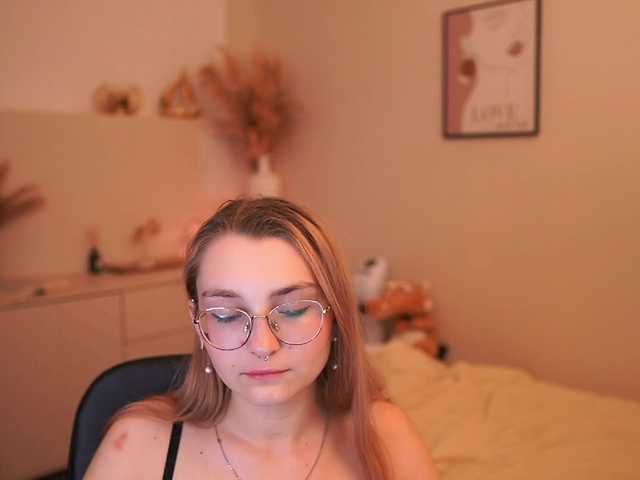 Sophielux18 live cam on BongaCams