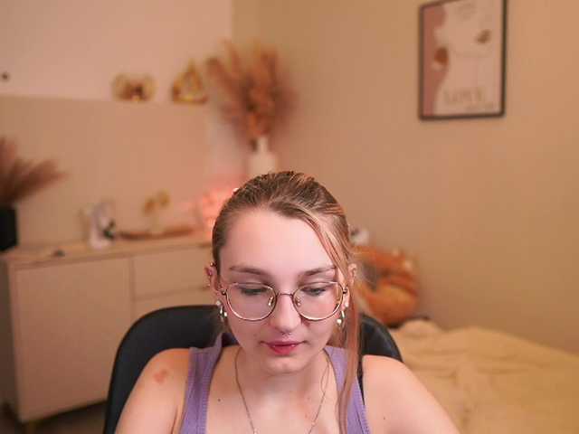 Sophielux18 live cam on BongaCams