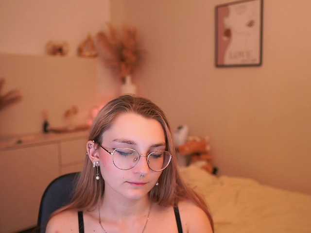 Sophielux18 live cam on BongaCams