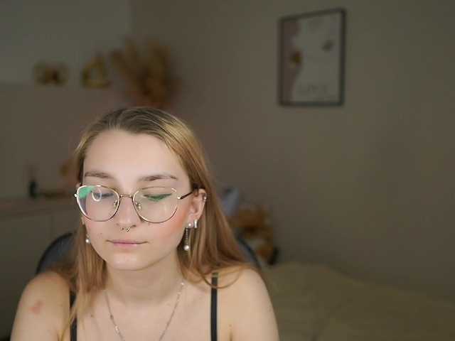 Sophielux18 live cam on BongaCams