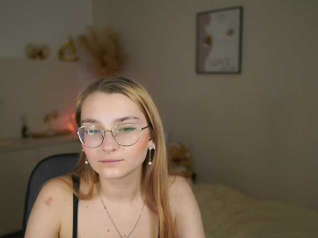 Sophielux18 live cam on BongaCams
