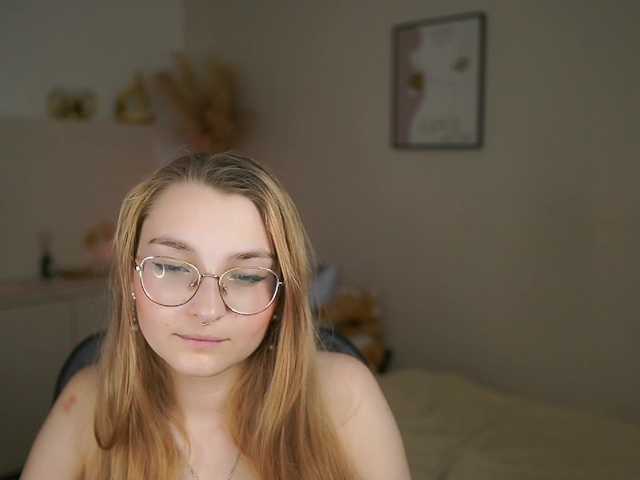 Sophielux18 live cam on BongaCams