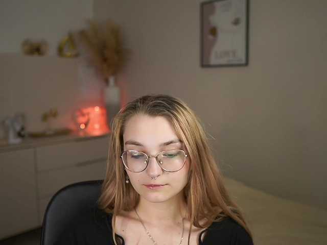 Sophielux18 live cam on BongaCams