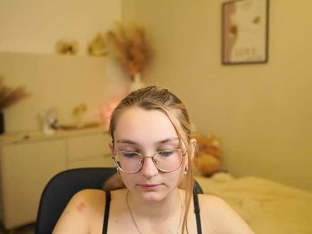 Sophielux18 live cam on BongaCams