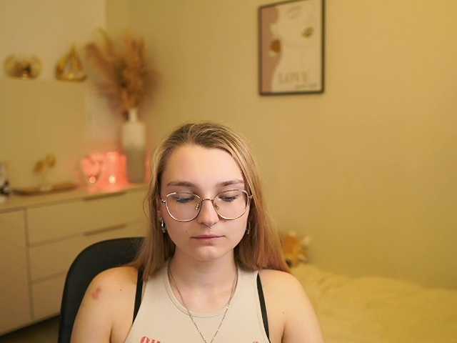 Sophielux18 live cam on BongaCams