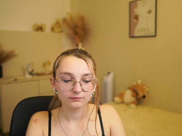 Sophielux18 live cam on BongaCams