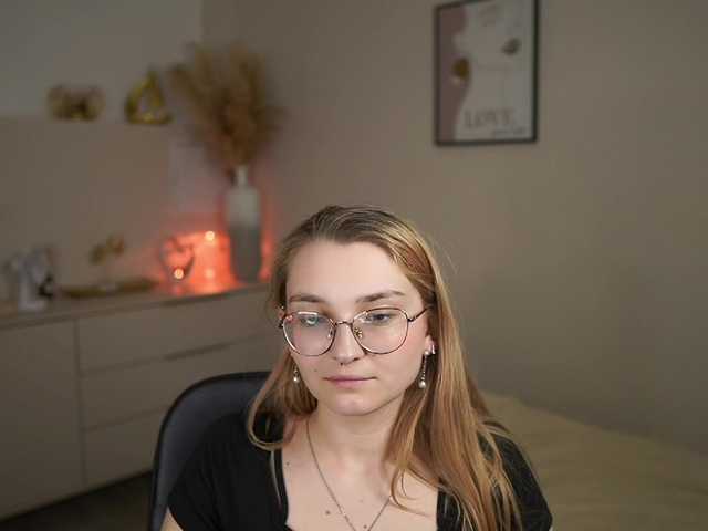 Sophielux18 live cam on BongaCams