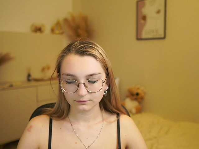 Sophielux18 webcam