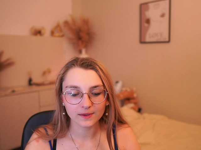 Sophielux18 live cam on BongaCams