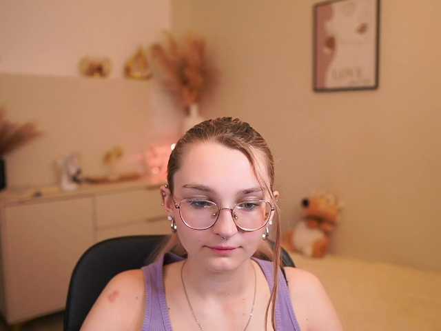 Sophielux18 live cam on BongaCams