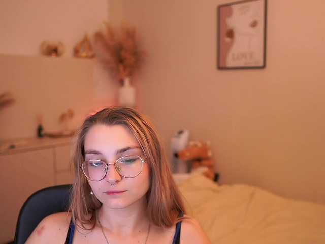Sophielux18 live cam on BongaCams