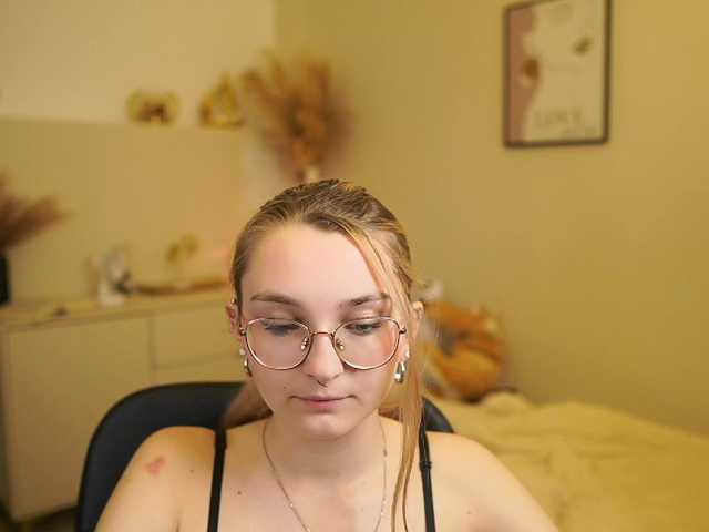 Sophielux18 live cam on BongaCams