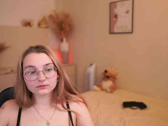 Sophielux18 webcam