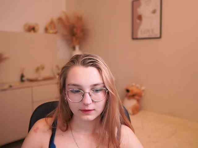 Sophielux18 Live Webcam on BongaCams