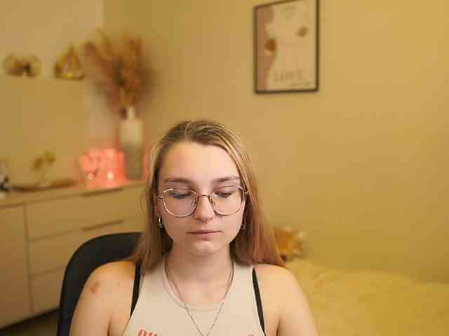 Sophielux18 webcam