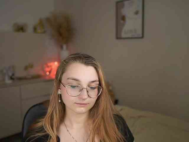Sophielux18 webcam