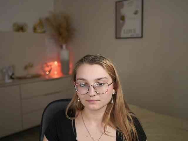 Sophielux18 webcam