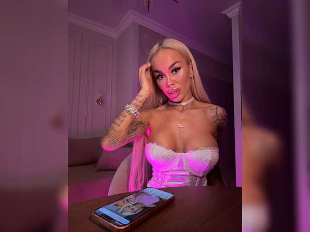 le modèle MariaMagdalena est en webcam porno dans un show sur le site bongacams, il possède les tags suivants: Latino/Hispanic,Blonde,Trimmed