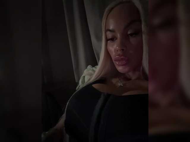 MariaMagdalena live cam on 