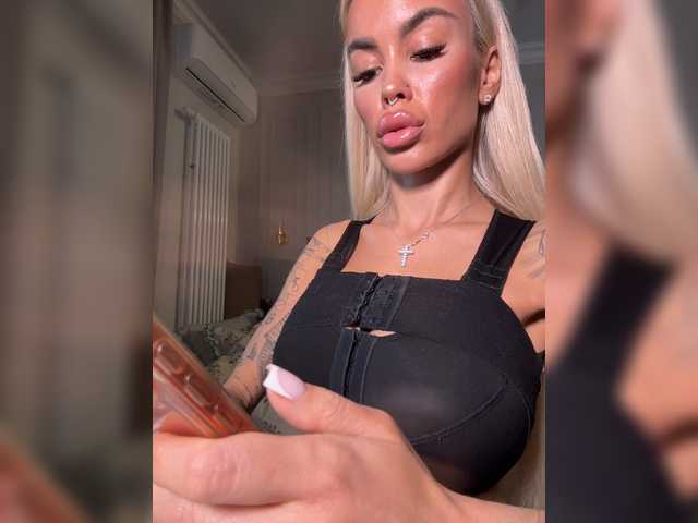 MariaMagdalena live cam on BongaCams
