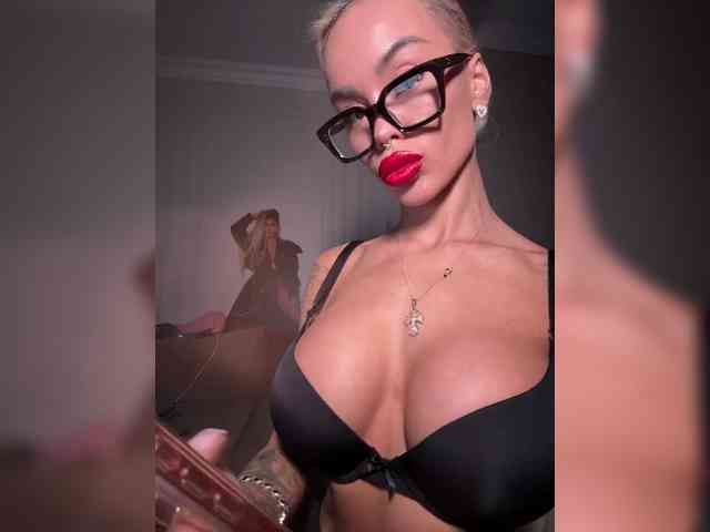 MariaMagdalena Sex Cam Show